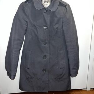 Really cute fitted coat. I really loved it but it doesn’t fit me anymore.